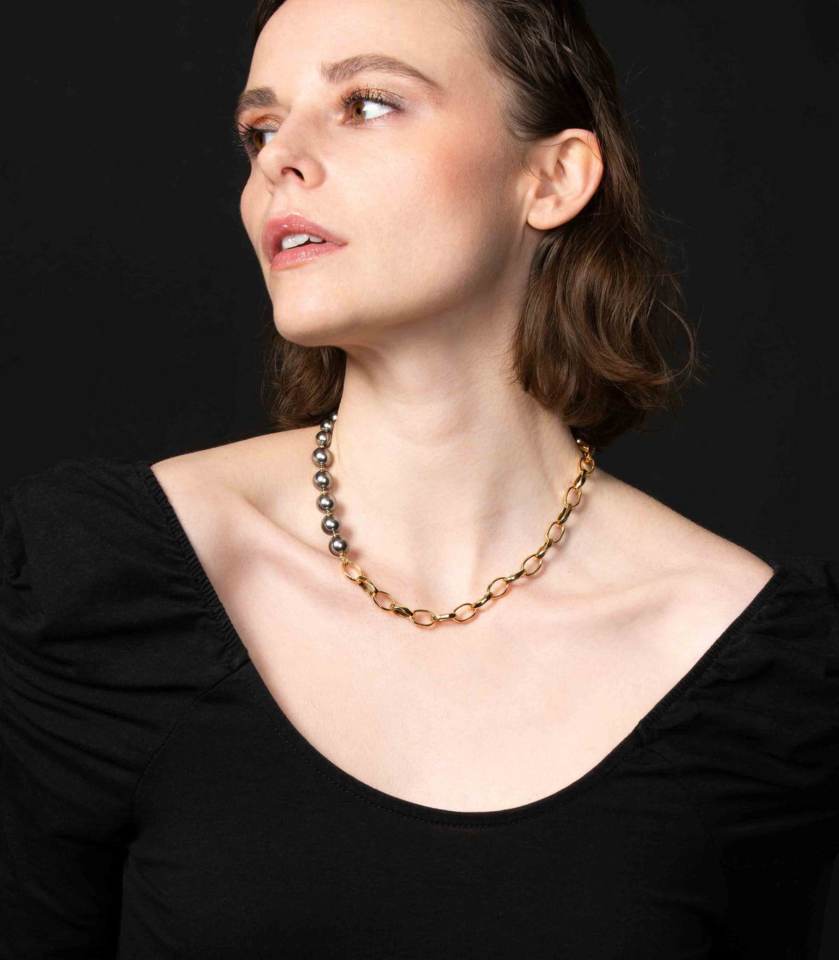 ECLIPSE PEARL NECKLACE