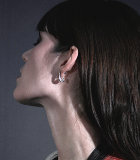 PETITES BOUCLES CORNES KARL | KARL SMALL HORN EARRINGS
